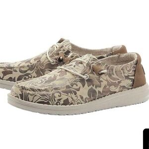 hey DUDE - Wendy Sand Shoes